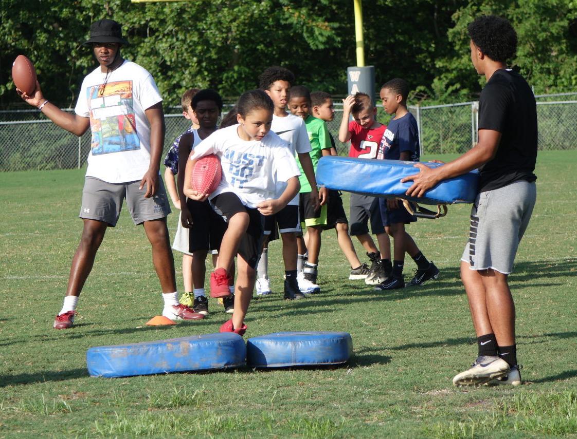 Magna Vista football camp